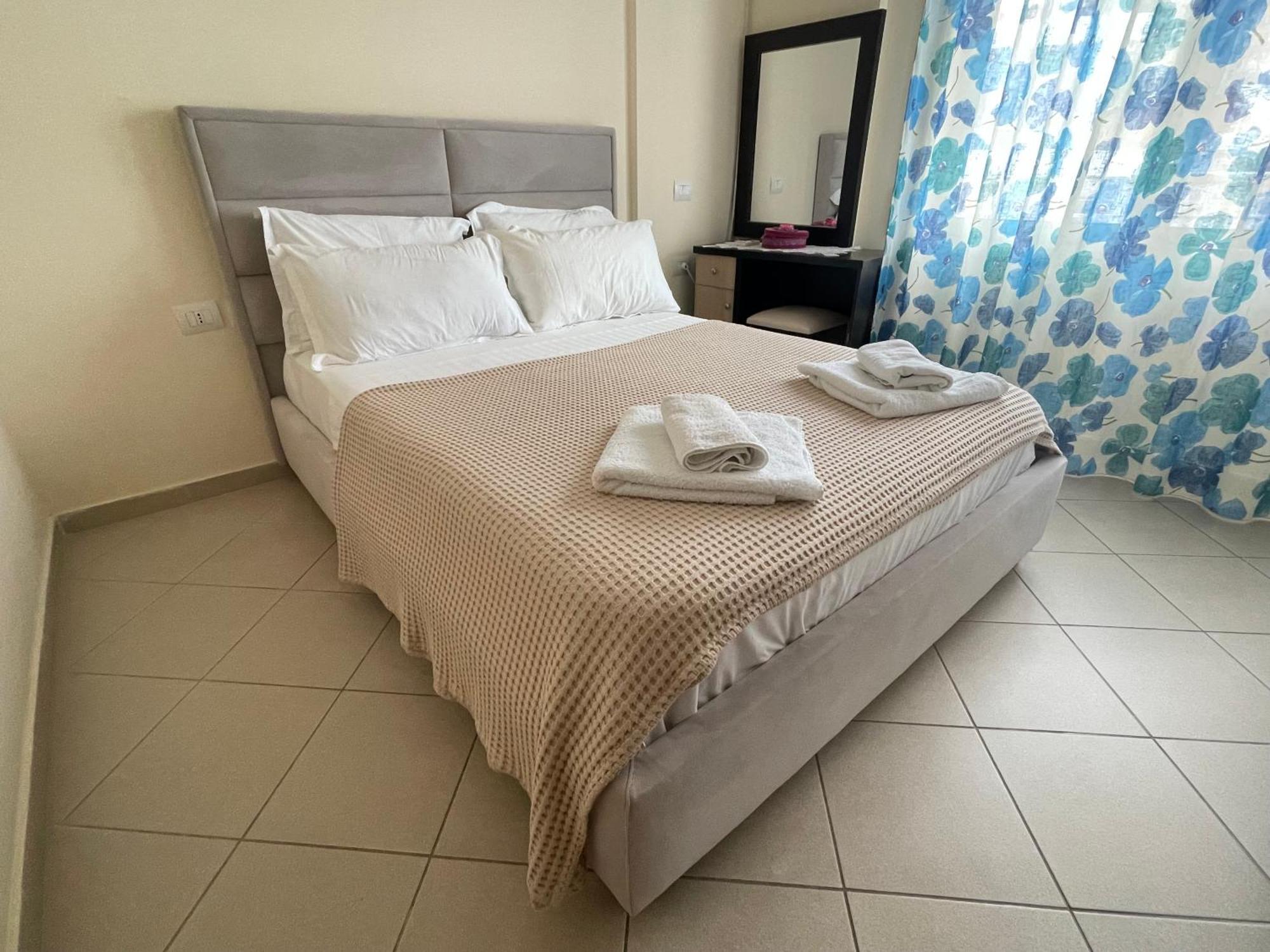 Ioanian Blue Apartament Himare Bagian luar foto